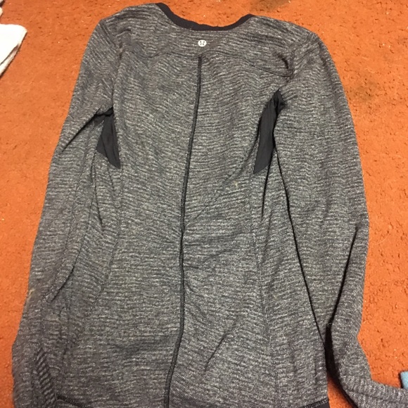 Top - Picture 2 of 3